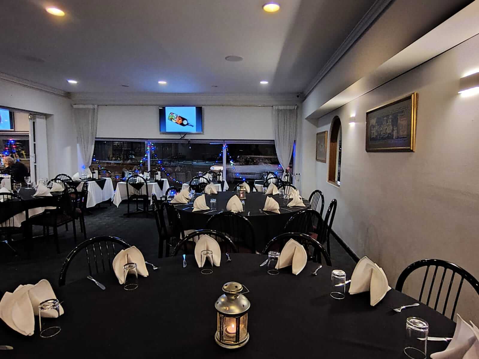Seating 14